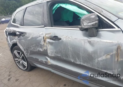 2018 Volvo Xc60 T5 Momentum из США, поврежденный, VIN LYV102RK5JB106114